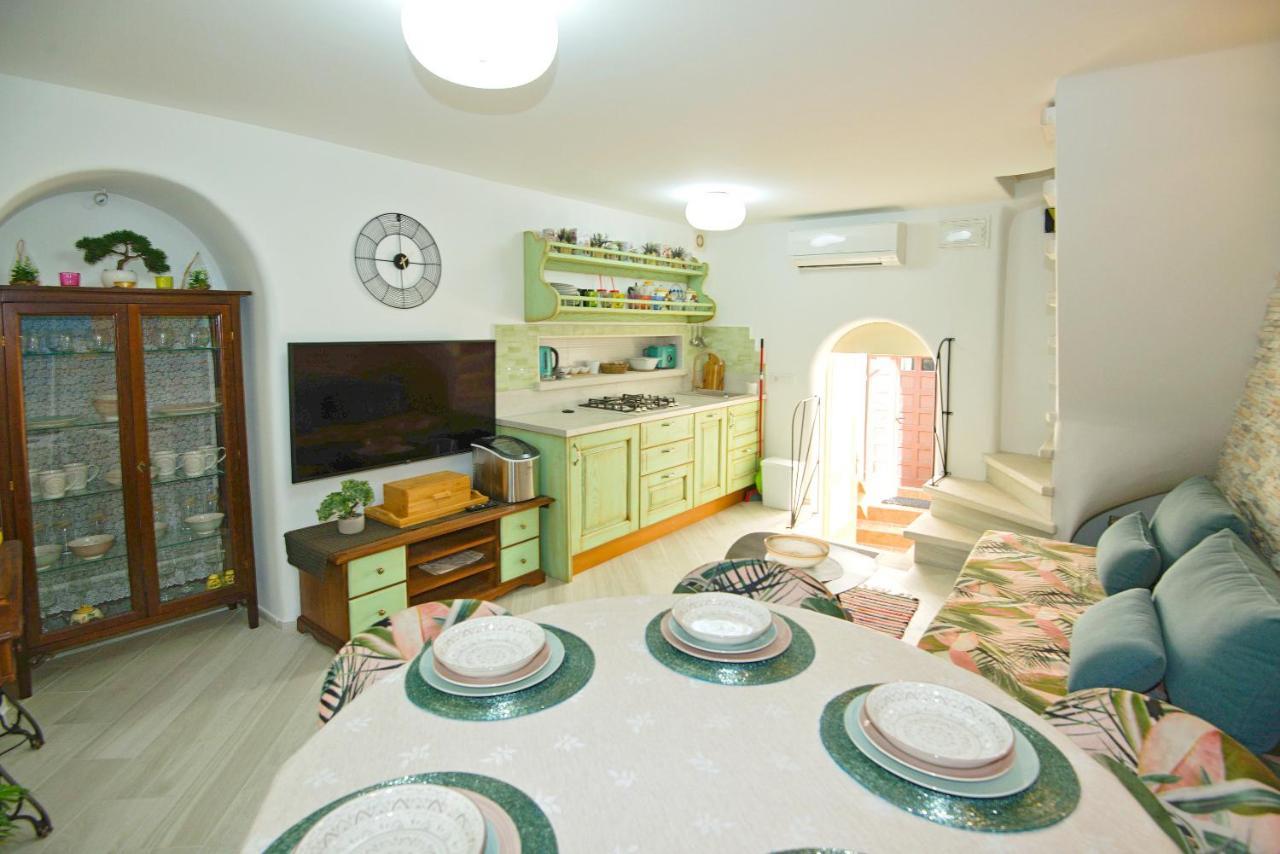 Apartment Sanjin More Antique Башка Екстер'єр фото